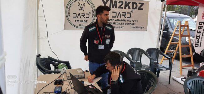 svg+xml,%3Csvg%20xmlns%3D%22http%3A%2F%2Fwww.w3 24. YILINDA 12 KASIM '99 DEPREMİ