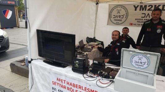 svg+xml,%3Csvg%20xmlns%3D%22http%3A%2F%2Fwww.w3 24. YILINDA 12 KASIM '99 DEPREMİ