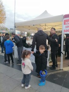 svg+xml,%3Csvg%20xmlns%3D%22http%3A%2F%2Fwww.w3 24. YILINDA 12 KASIM '99 DEPREMİ