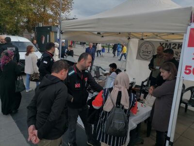 svg+xml,%3Csvg%20xmlns%3D%22http%3A%2F%2Fwww.w3 24. YILINDA 12 KASIM '99 DEPREMİ