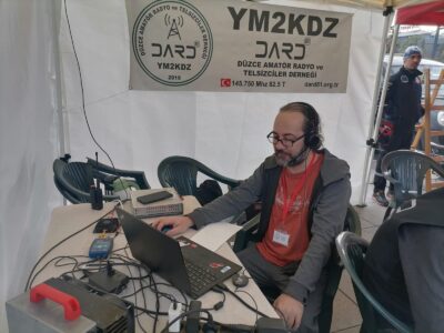 svg+xml,%3Csvg%20xmlns%3D%22http%3A%2F%2Fwww.w3 24. YILINDA 12 KASIM '99 DEPREMİ