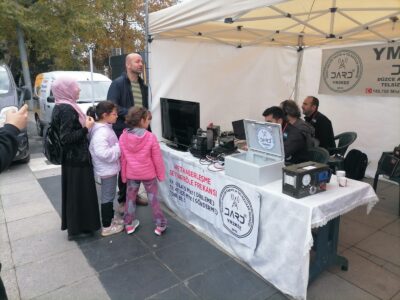 svg+xml,%3Csvg%20xmlns%3D%22http%3A%2F%2Fwww.w3 24. YILINDA 12 KASIM '99 DEPREMİ