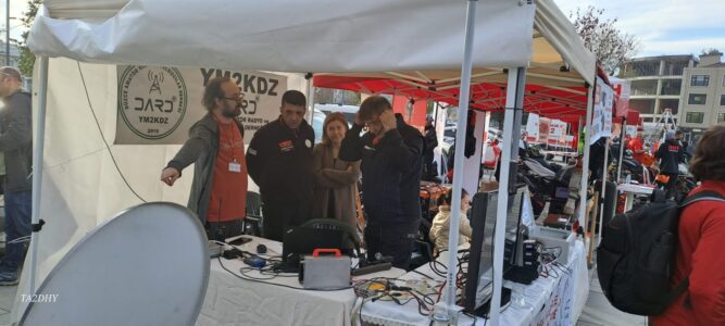 svg+xml,%3Csvg%20xmlns%3D%22http%3A%2F%2Fwww.w3 24. YILINDA 12 KASIM '99 DEPREMİ