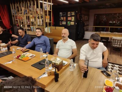 svg+xml,%3Csvg%20xmlns%3D%22http%3A%2F%2Fwww.w3 DARD81’den TRAC Karadeniz Ereğli Şubesi’ne Dostluk Ziyareti